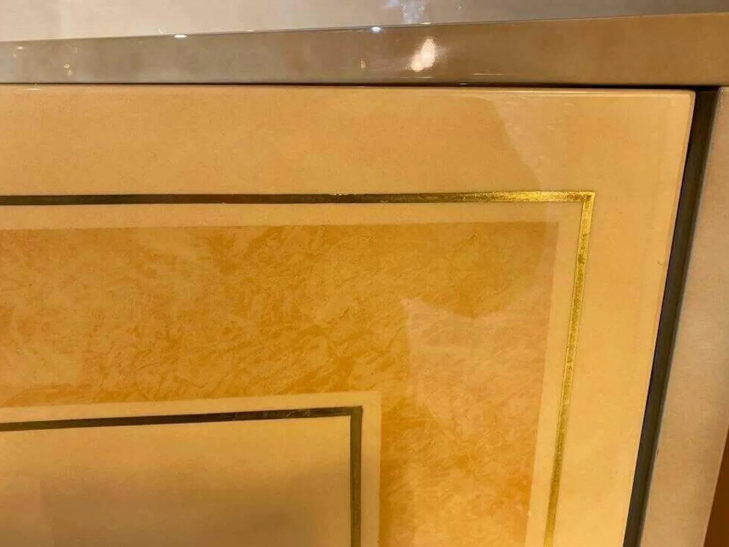 Turri Vitrinen & Highboards|Vitrinenschrank TN04 Lachsfarben Marmoriert