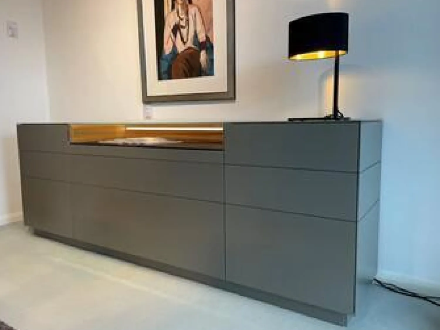 Kettnaker Kommoden & Sideboards|Vitrinenschubkastenschrank Soma Lack Asphalt Grau Glasfach Klarglas Inklusive Beleuchtung