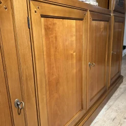 Zanchettin Vitrinen & Highboards|Vitrinie Kings College Vollholz Nussbaum Z 48 Kornfarbig Gewischt Beschläge Florence Bronziert