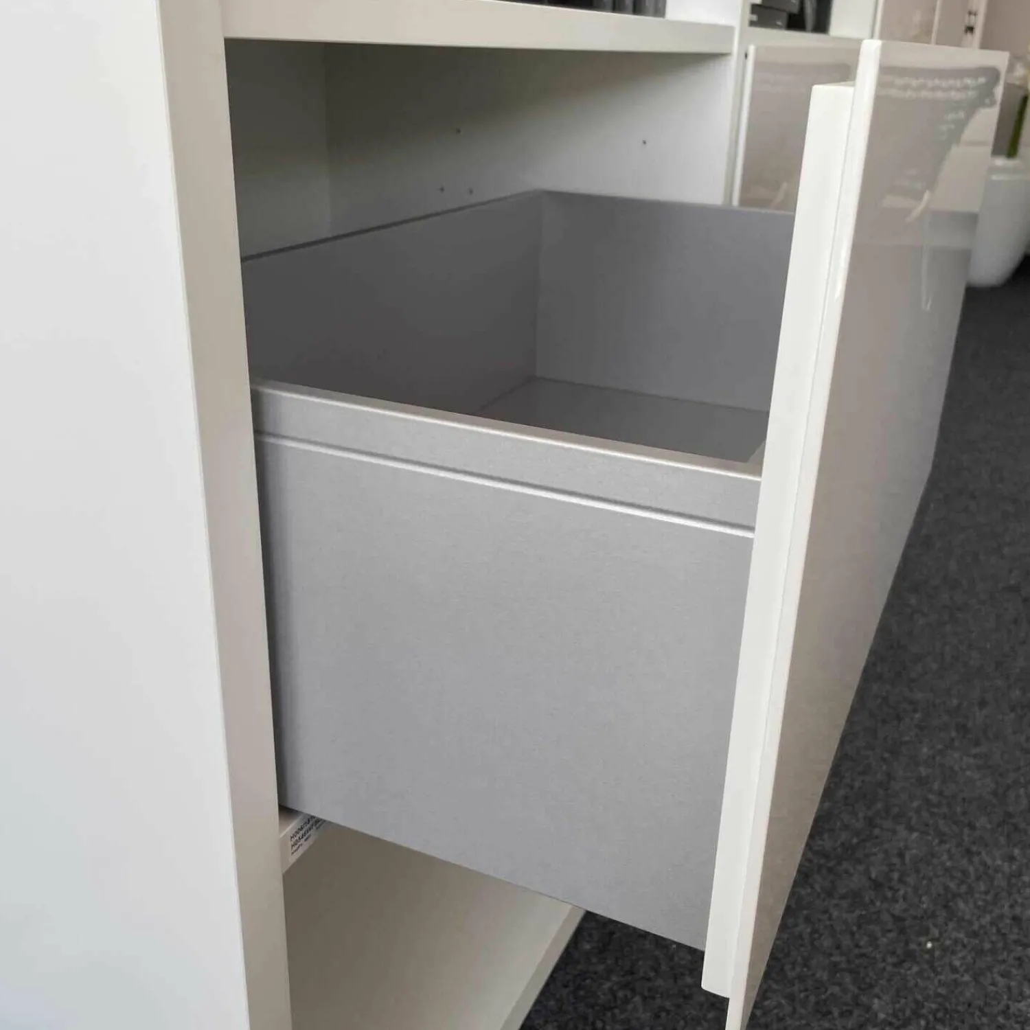 Interlübke Wohnwände & Tv-Lowboards|Wandabwicklung Studimo Lack Schneeweiß M03 mit Schwenktüren 2 Schub 1 Klappe