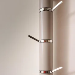 YOMEI Garderoben|Wandgarderobe Tube Akzente Leder Taupe 07 Braun Gestell Edelstahl Poliert