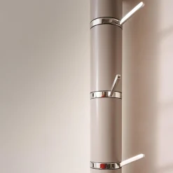 YOMEI Garderoben|Wandgarderobe Tube Akzente Leder Taupe 07 Braun Gestell Edelstahl Poliert