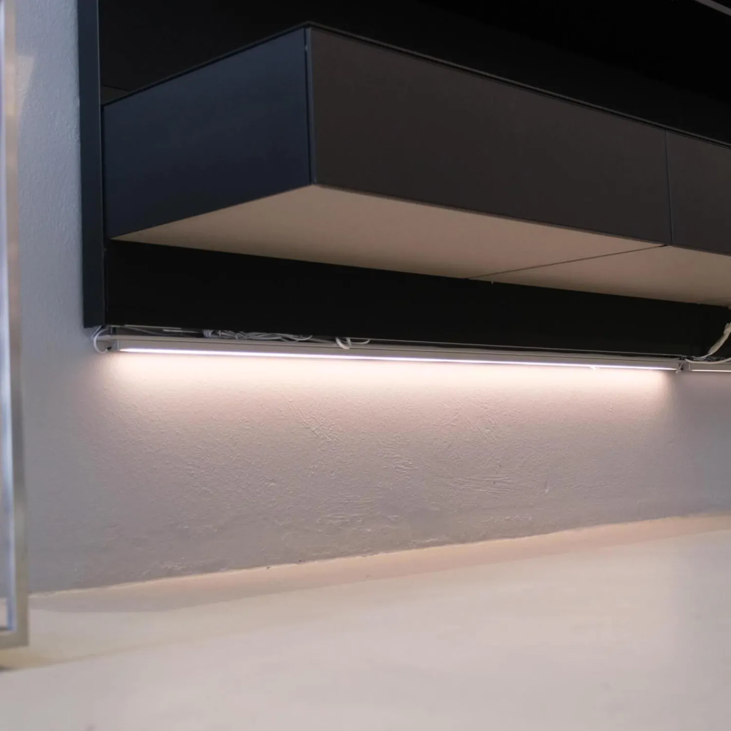 Rimadesio Wohnwände & Tv-Lowboards|Wandkomposition Abacus Living Nero Opaco 102 Mit Beleuchtung