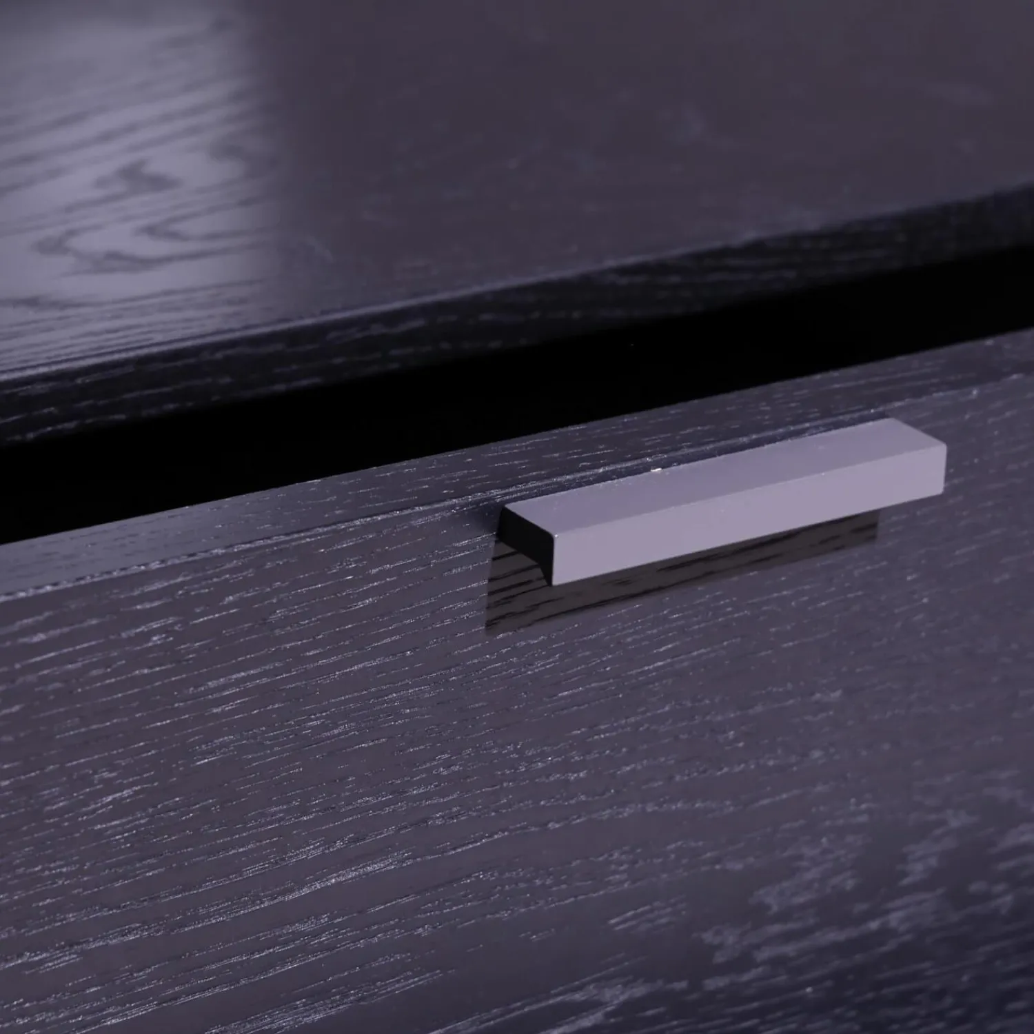 Global Wohnwände & Tv-Lowboards|Wohnkombination 4450 Vorschlag 8185 Lack Platingrau Griffe Titangrau Regalböden Eiche Schwarz Echtholzfurniert