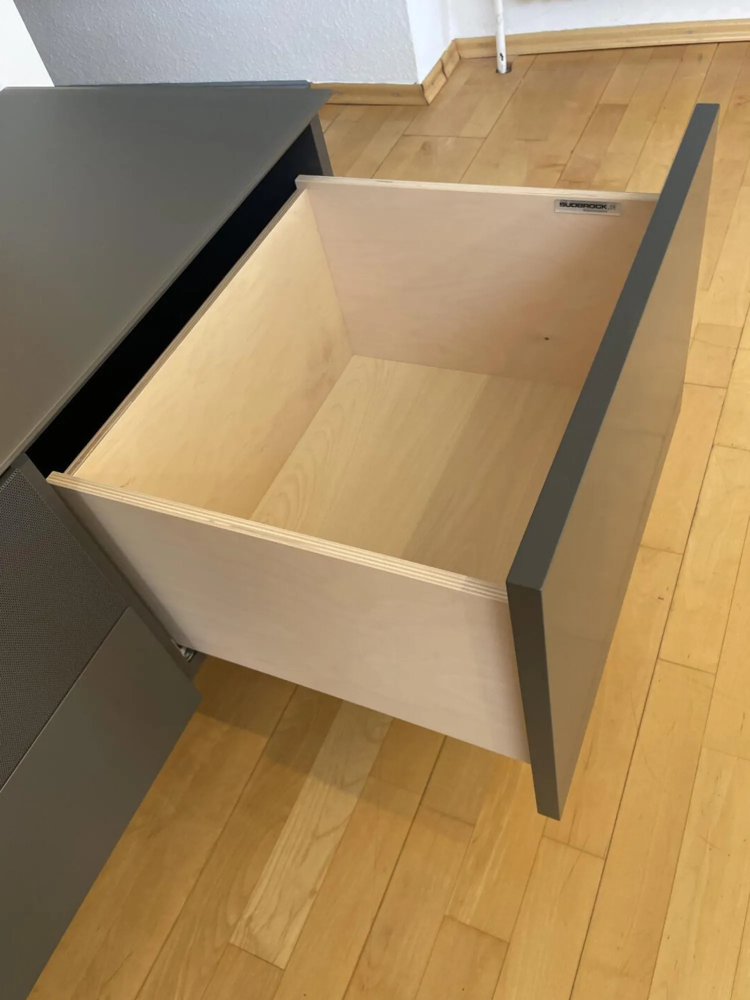 Sudbrock Wohnwände & Tv-Lowboards|Wohnkombination Cubo Lack Quarz Schwarz Paneel Eiche Astig Wandschrank Aluminium Glastür Schwarz Mit Beleuchtung