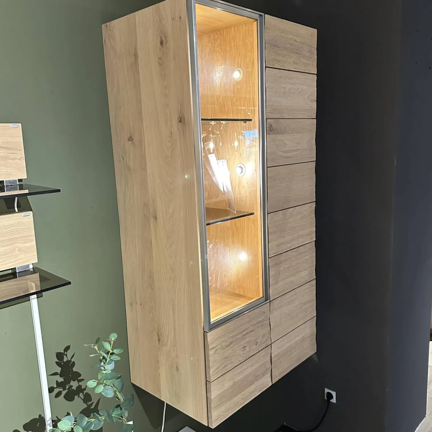 Voglauer Wohnwände & Tv-Lowboards|Wohnkombination Vmontanara Wildeiche Geölt Akzent Glas Optiwhite Weiß Mit Beleuchtung