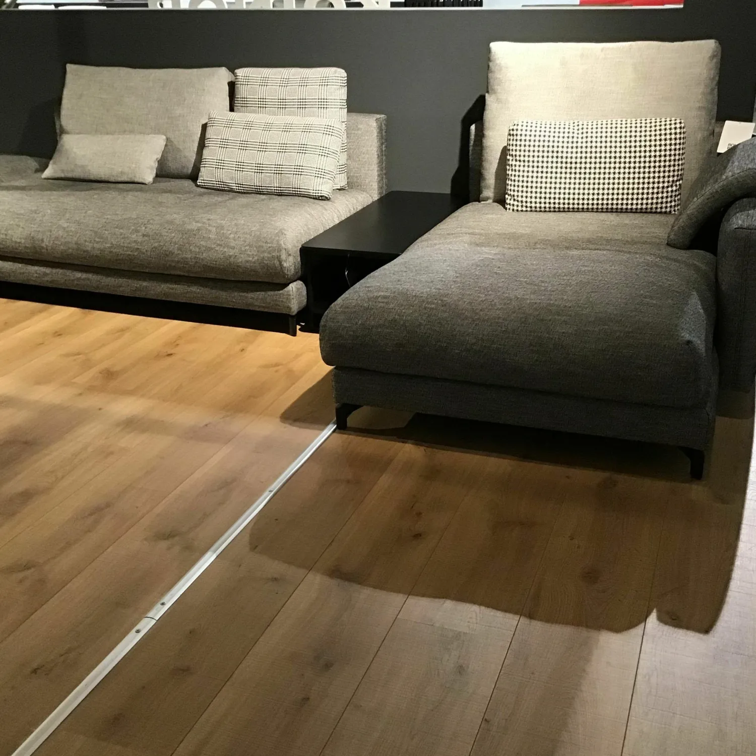 Rolf Benz Wohnlandschaften|Wohnlandschaft Nuvola Stoff 17.100 Schwarz-Weiß Gemustert 437x292