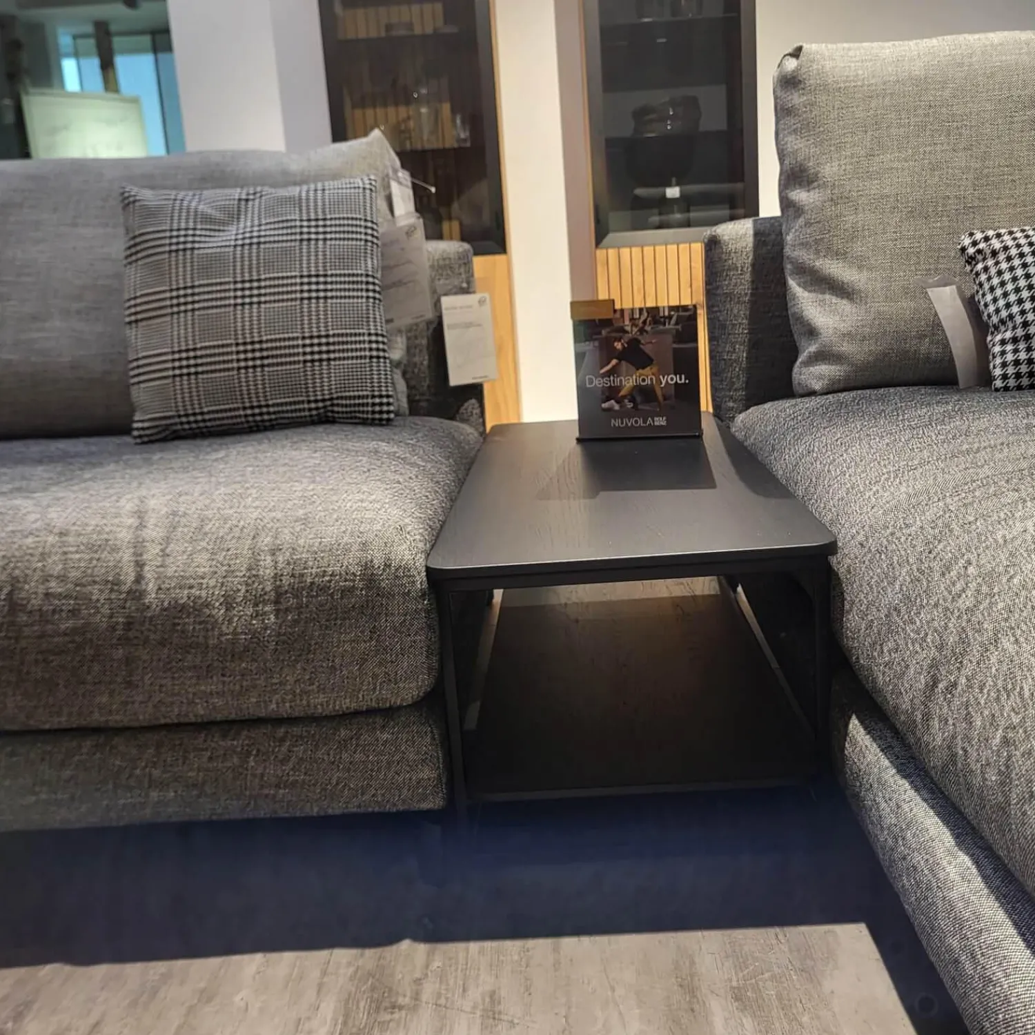 Rolf Benz Wohnlandschaften|Wohnlandschaft Nuvola Textilgewebe Schwarz Weiß Gemischt Fuß Aluminium Verkehrsschwarz RAL 9017 Lackiert Mit Kissen