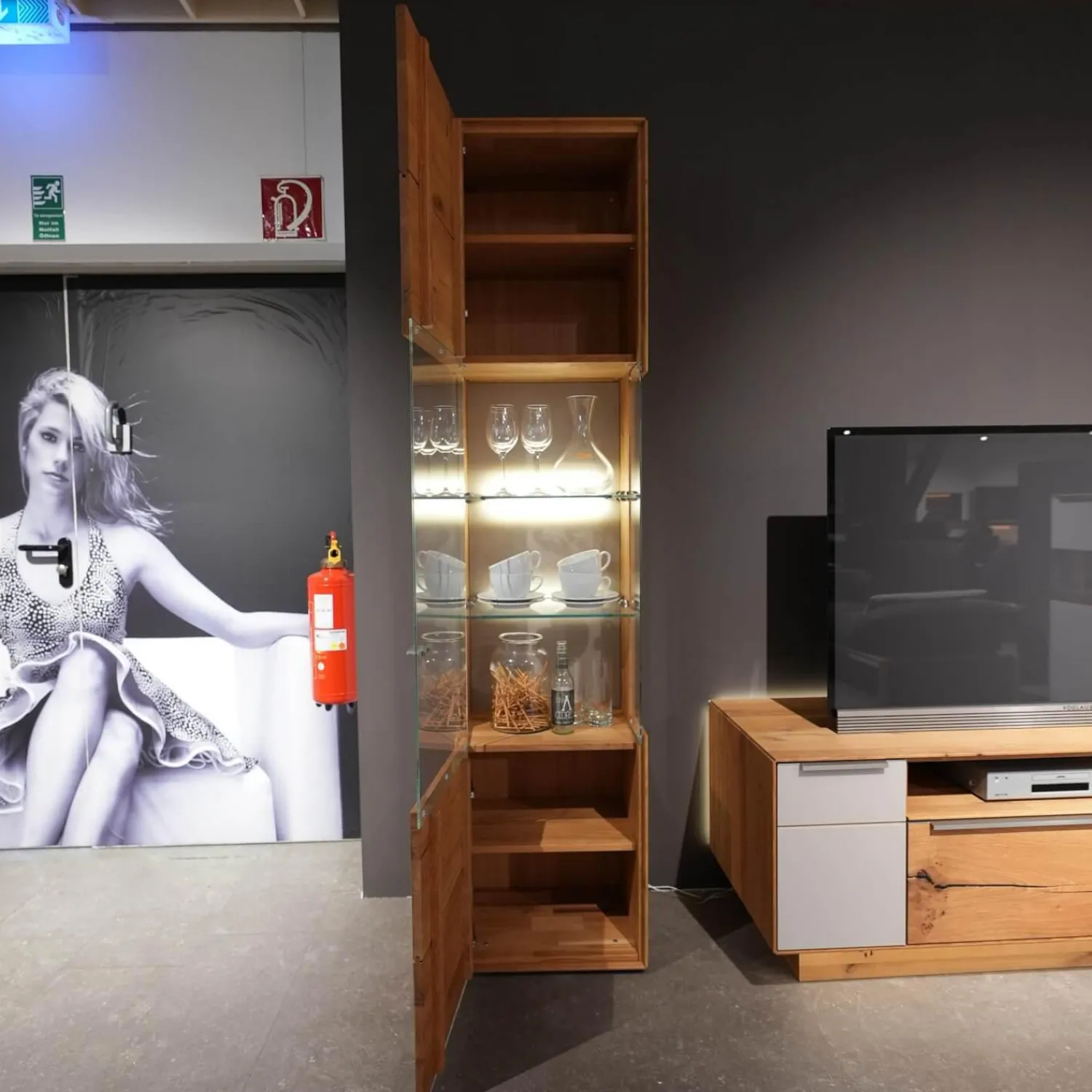 Decker Wohnwände & Tv-Lowboards|Wohnwand 2020 Asteiche Geölt Braun Glas Optiwhite Weiß