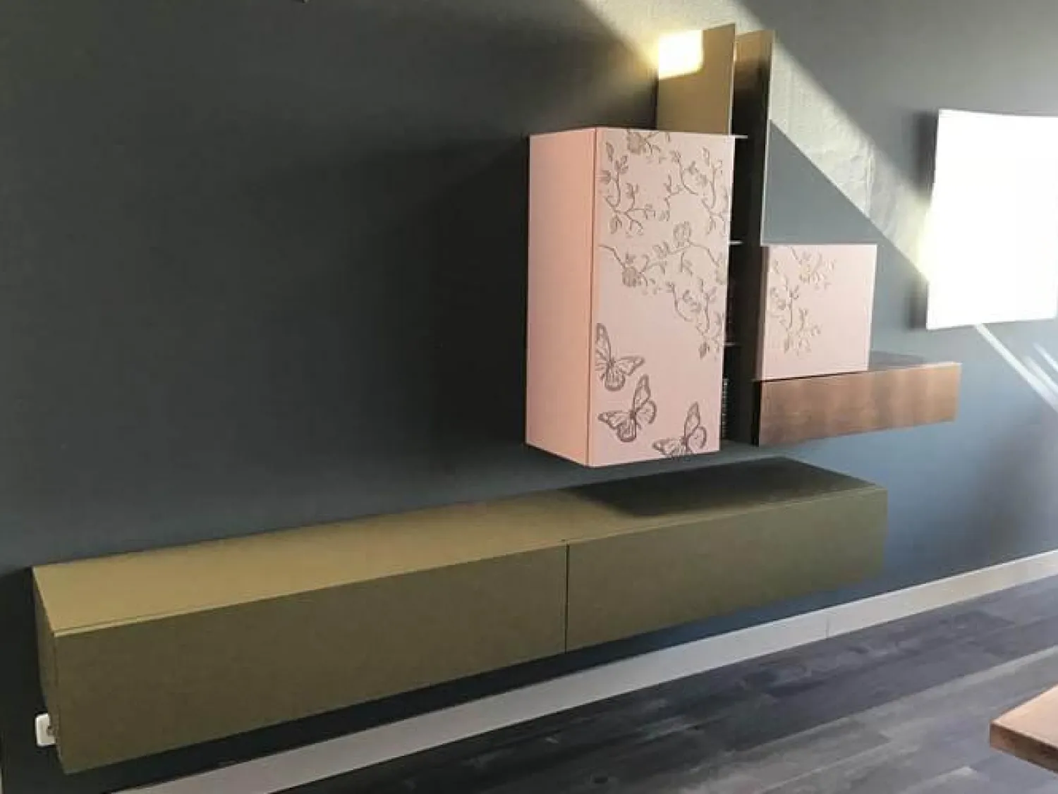 Capo D'Opera Wohnwände & Tv-Lowboards|Wohnwand 135 Kombination Mit Blattbronze Belegt Lack Matt Oliv