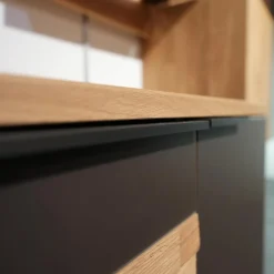 Wöstmann Wohnwände & Tv-Lowboards|Wohnwand 2009 1S Wildeiche Massiv Soft Gebürstet Mattglas Cubanit / Magnolie / Schlamm