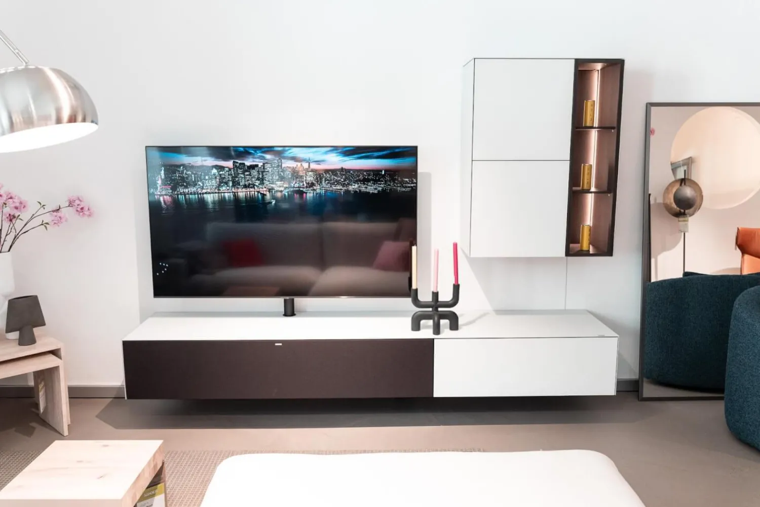 Spectral Smart Furniture Wohnwände & Tv-Lowboards|Wohnwand Ameno Side 1 Colour Glas Snow Weiß Akzente Oak Smoked mit TV-Halterung
