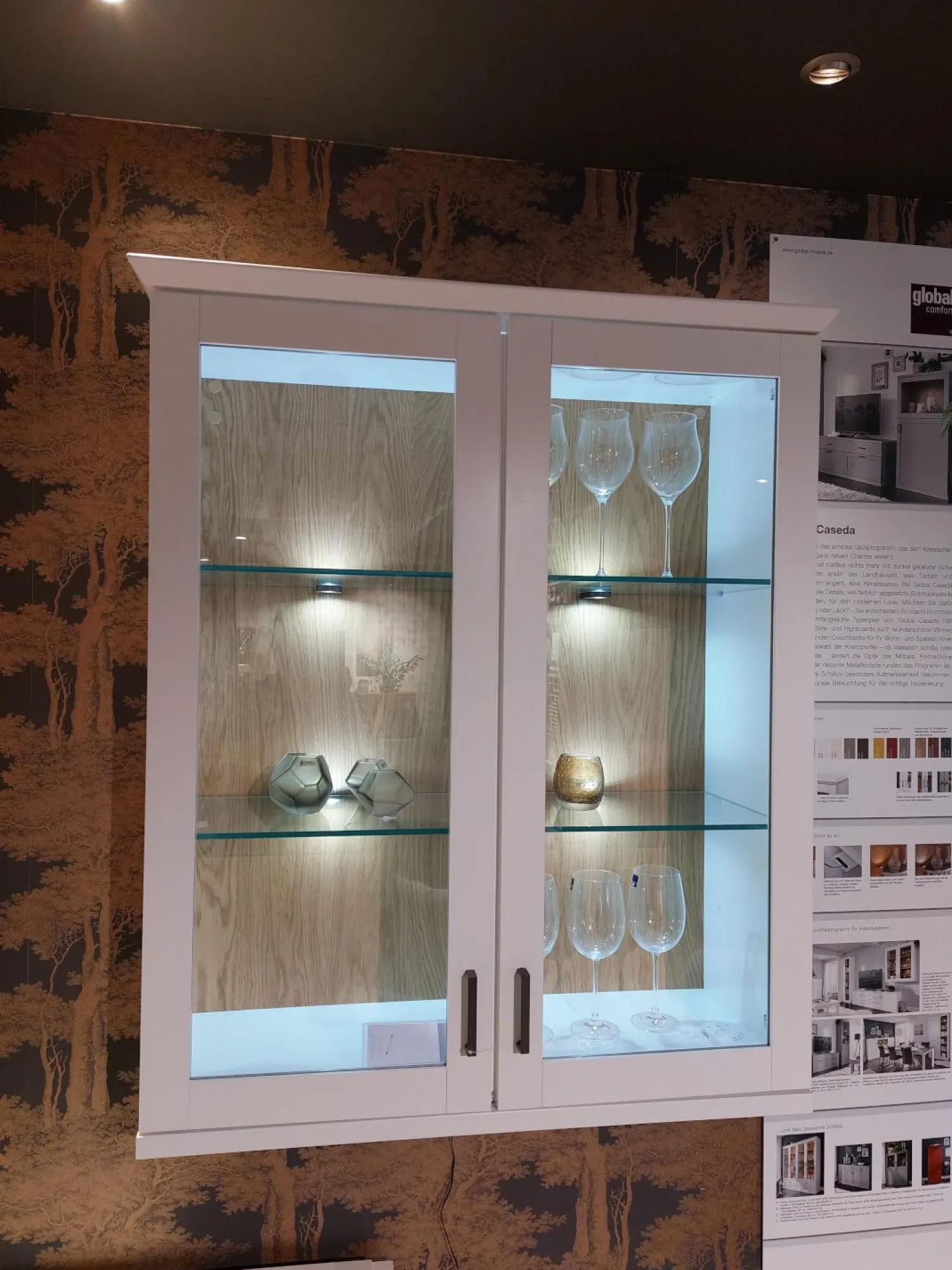 Global Wohnwände & Tv-Lowboards|Wohnwand Caseda Lack Weiß Absetzung Wildeiche Furniert Griff Schwarz