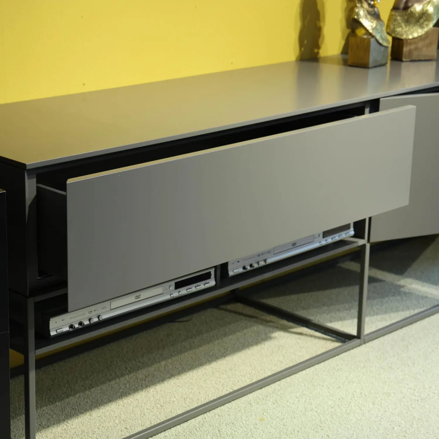 Contur Wohnwände & Tv-Lowboards|Wohnwand Catona Glattlack Onyxgrau Grau Klarglas Optiwhite Inklusive Beleuchtung