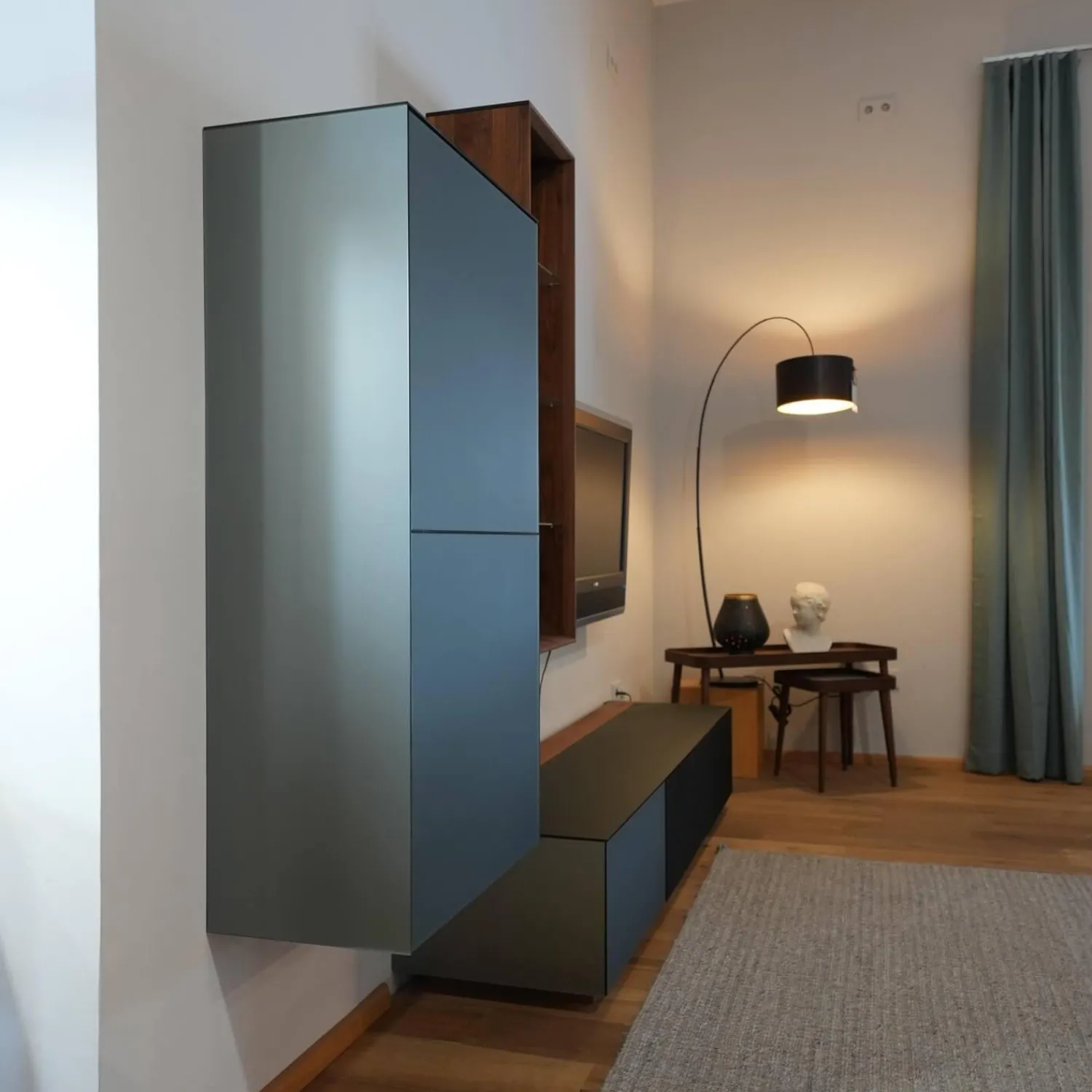 Team 7 Wohnwände & Tv-Lowboards|Wohnwand Cubus Pure 8 In Nussbaum Naturgeölt Fronten In Glas Stahl