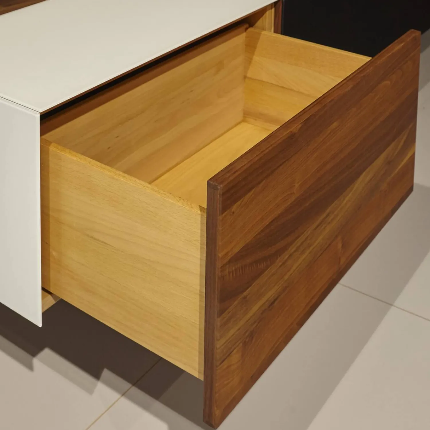 Team 7 Wohnwände & Tv-Lowboards|Wohnwand Cubus Pure Nussbaum Buche Weißglas