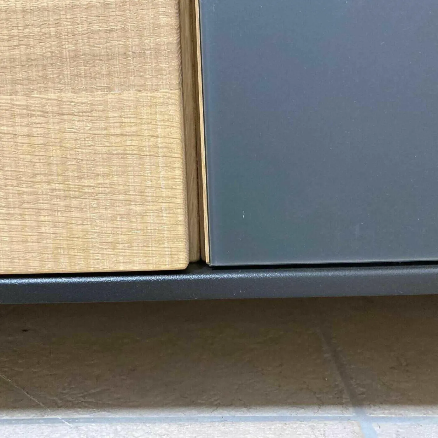 Göhring Wohnwände & Tv-Lowboards|Wohnwand Elements B200 Eiche Massiv mit Beleuchtung