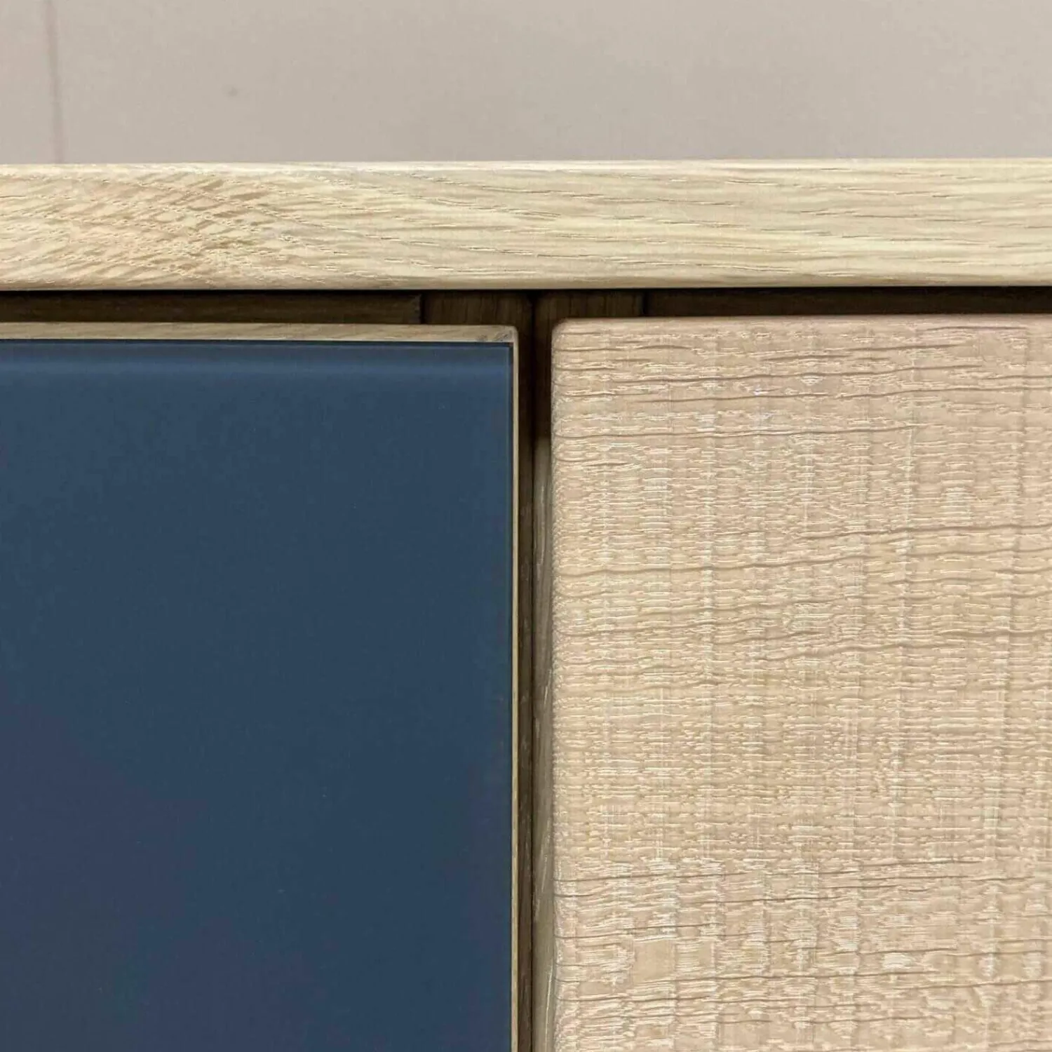 Göhring Wohnwände & Tv-Lowboards|Wohnwand Elements B200 Eiche Massiv mit Beleuchtung