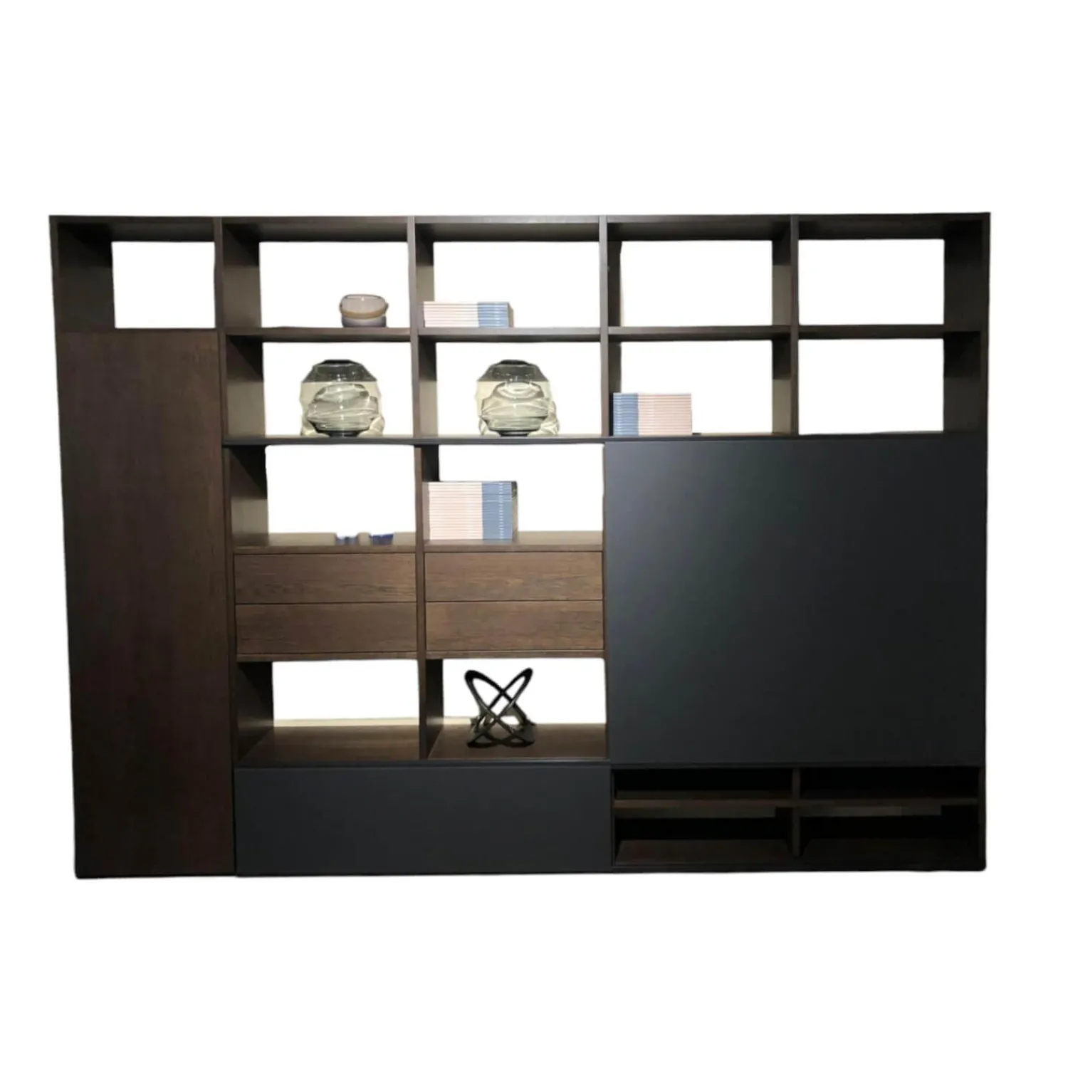 Sudbrock Wohnwände & Tv-Lowboards|Wohnwand Fokus Wildeiche Coffe Dunkelbraun Glas Cosmos Schwarz Gefrostet Ohne Dekoration
