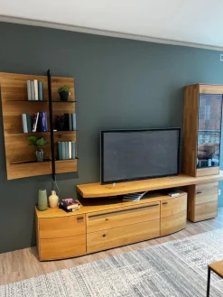 Musterring Wohnwände & Tv-Lowboards|Wohnwand Giulia Front Und Korpus Wildeiche Massiv Soft Gebürstet Vitrine Glas Optiwhite