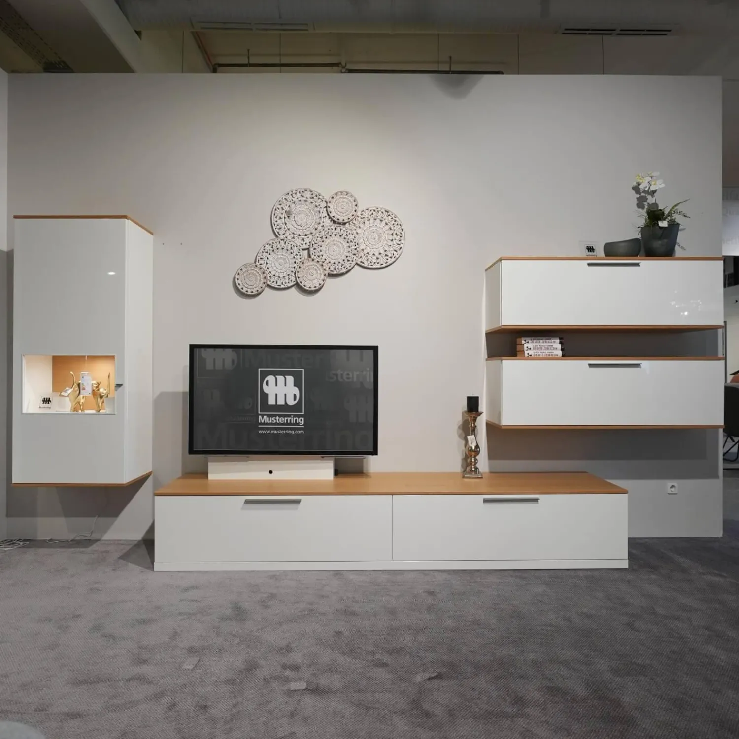 Musterring Wohnwände & Tv-Lowboards|Wohnwand Kara 61958 Lack Weiß Griffe Edelstahl