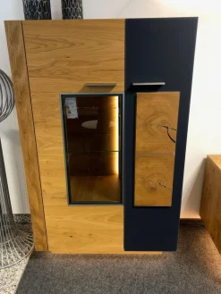 Schröder Franz Wohnwände & Tv-Lowboards|Wohnwand Kitzalm Solid Plus K050 Kernasteiche Natur Furniert Gebürstet Akzentglas Schiefer Grau Inklusive Beleuchtung