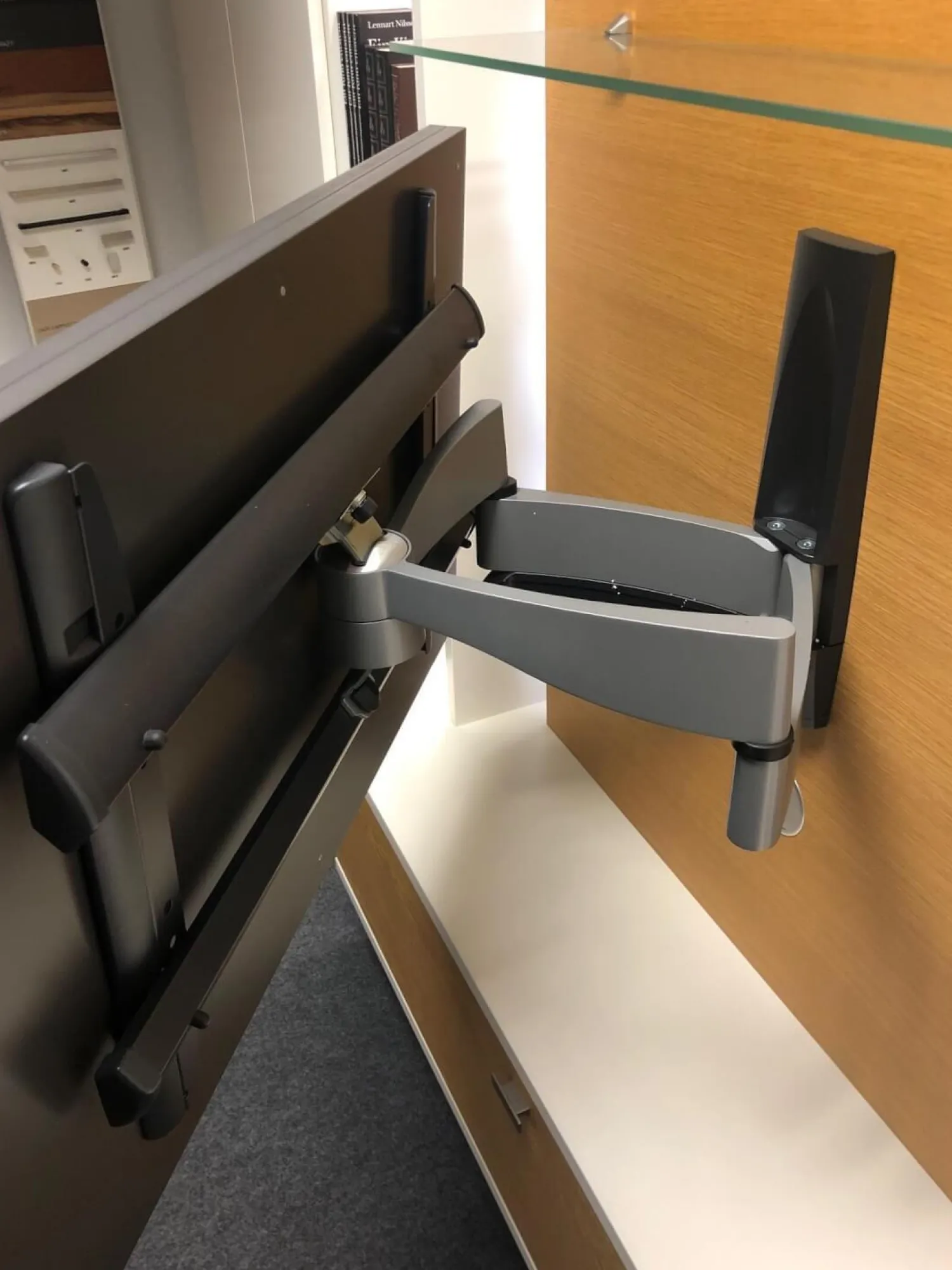 IRO Wohnwände & Tv-Lowboards|Wohnwand Leto Lack Weiß Wildeiche Furniert mit Beleuchtung