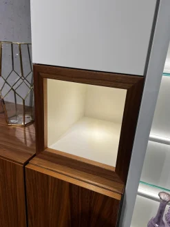 Hülsta Wohnwände & Tv-Lowboards|Wohnwand Neo Kernnussbaum Und Lack Reinweiss Mit Hinterlackiertem Glas Inklusive Beleuchtung