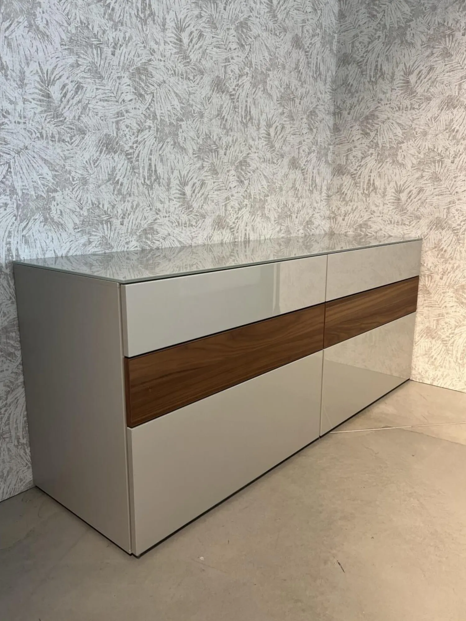 Hülsta Wohnwände & Tv-Lowboards|Wohnwand Now Vision C18 Lack Seidengrau Hochglanz Akzent Kernnussbaum Inklusive Couchtisch