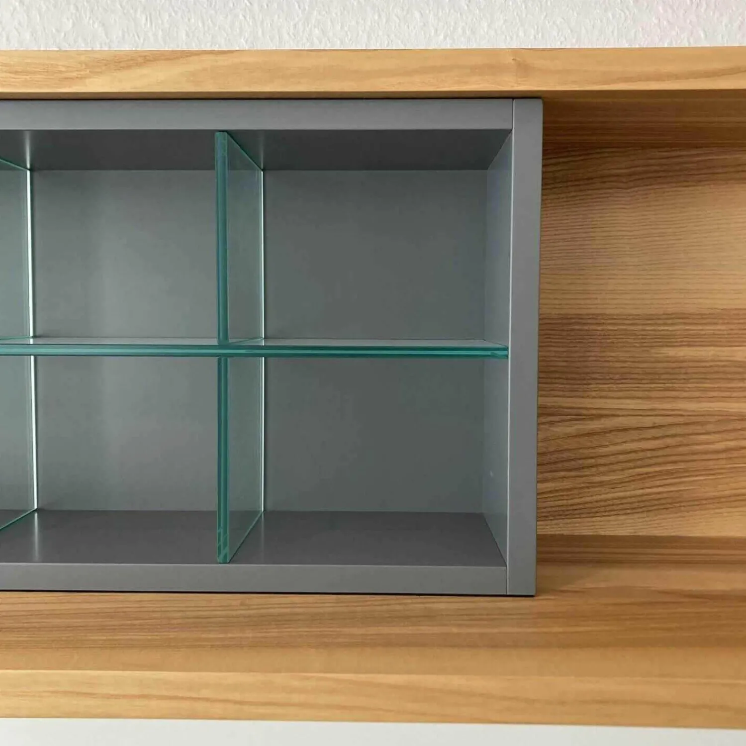 Priel Wohnwände & Tv-Lowboards|Wohnwand Pesaro Dunkelgrau Kernesche mit Beleuchtung