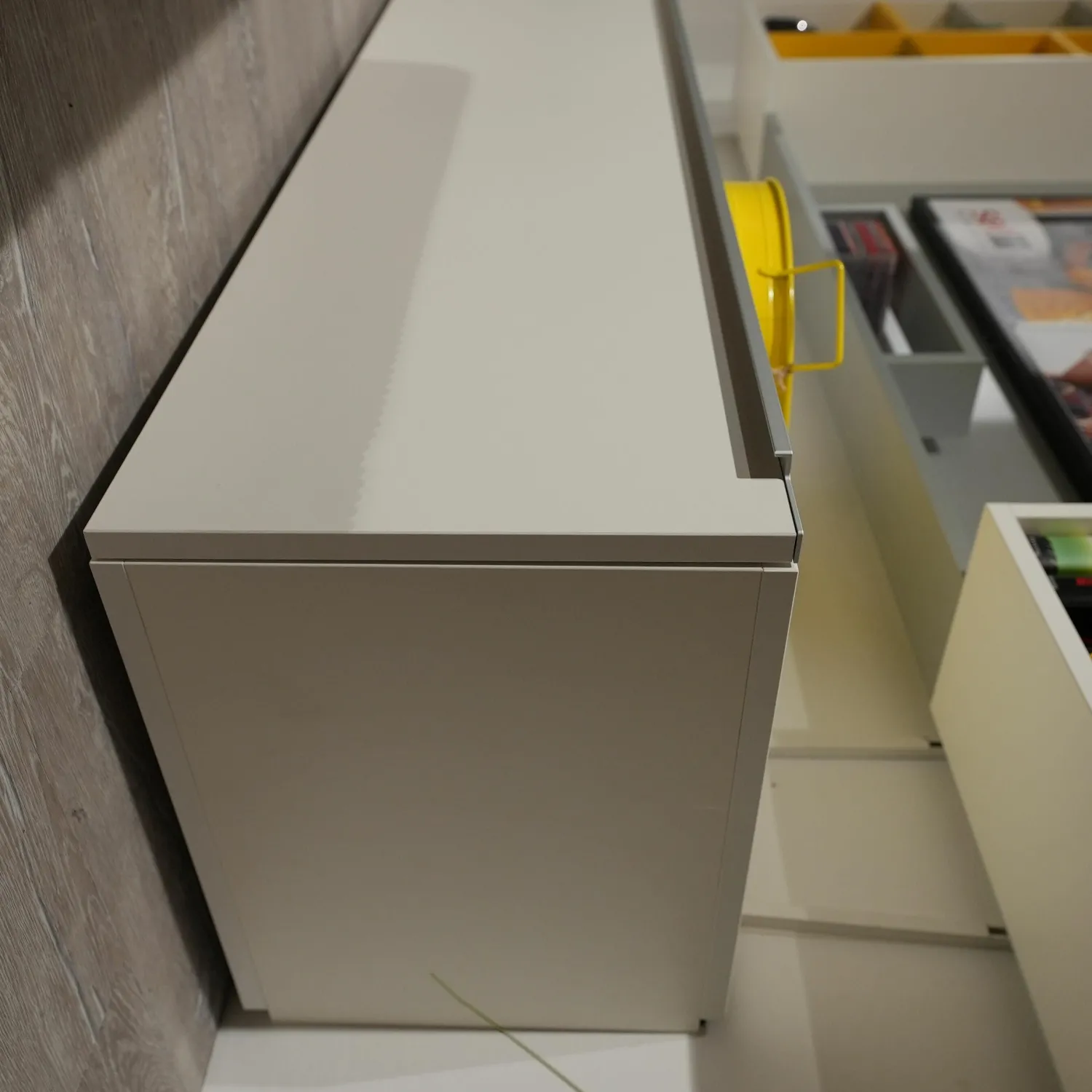 Musterring Wohnwände & Tv-Lowboards|Wohnwand Phoenix Holz Weiß Und Gelb Mit 2 Klappen Und Beleuchtungsset