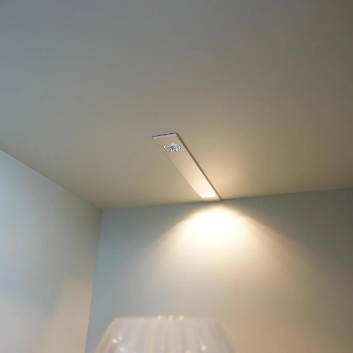 Venjakob Wohnwände & Tv-Lowboards|Wohnwand Plan X Lack Weiß Matt Absetzung Jadegrün Matt Inklusive Beleuchtung Mit Regal Ohne Fernseher