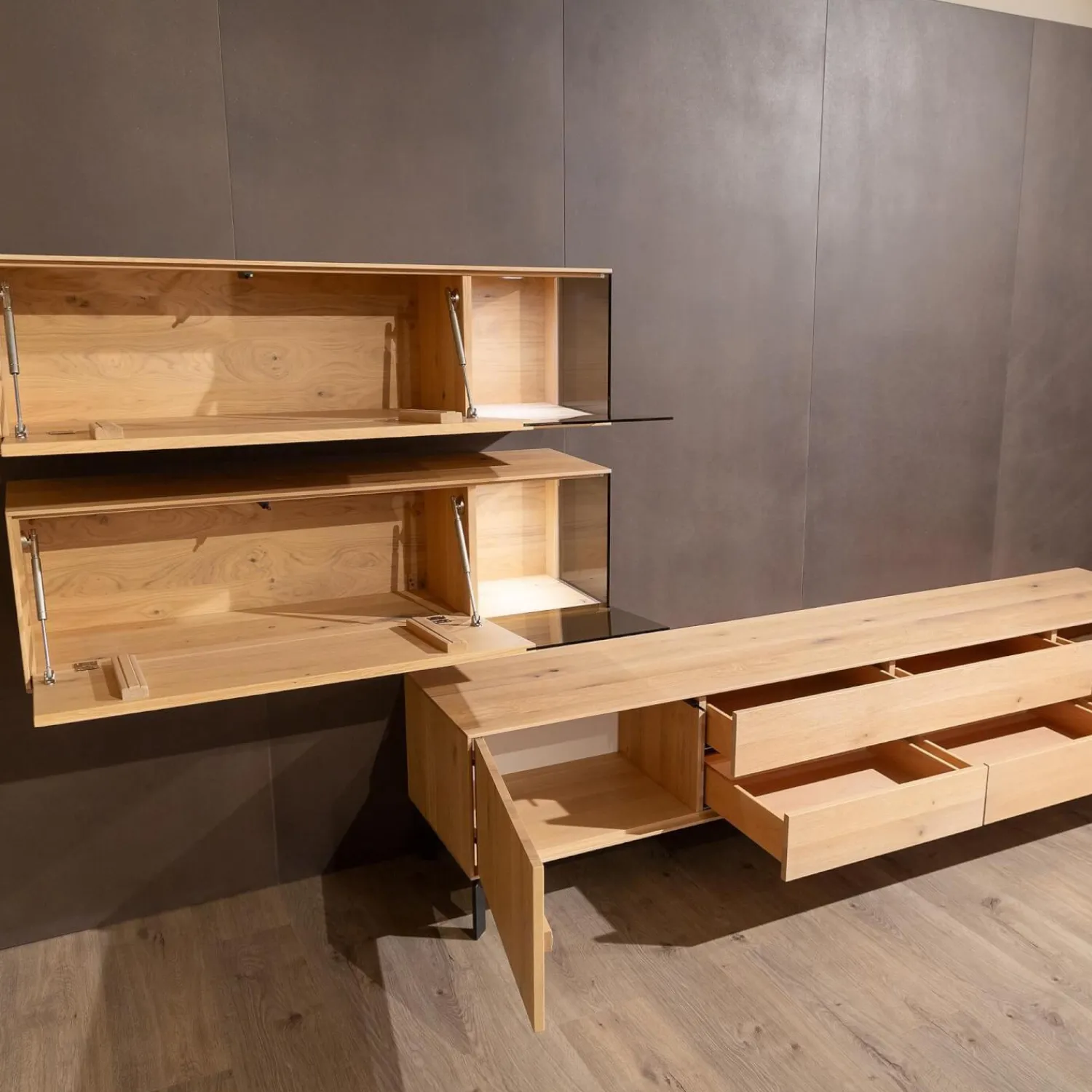 Anrei Wohnwände & Tv-Lowboards|Wohnwand Puro 109 368 Asteiche Gebürstet Weiß Geölt Metall Sockel Schwarz Matt Mit Glaseinlage Und Beleuchtung