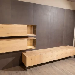 Anrei Wohnwände & Tv-Lowboards|Wohnwand Puro 109 368 Asteiche Gebürstet Weiß Geölt Metall Sockel Schwarz Matt Mit Glaseinlage Und Beleuchtung