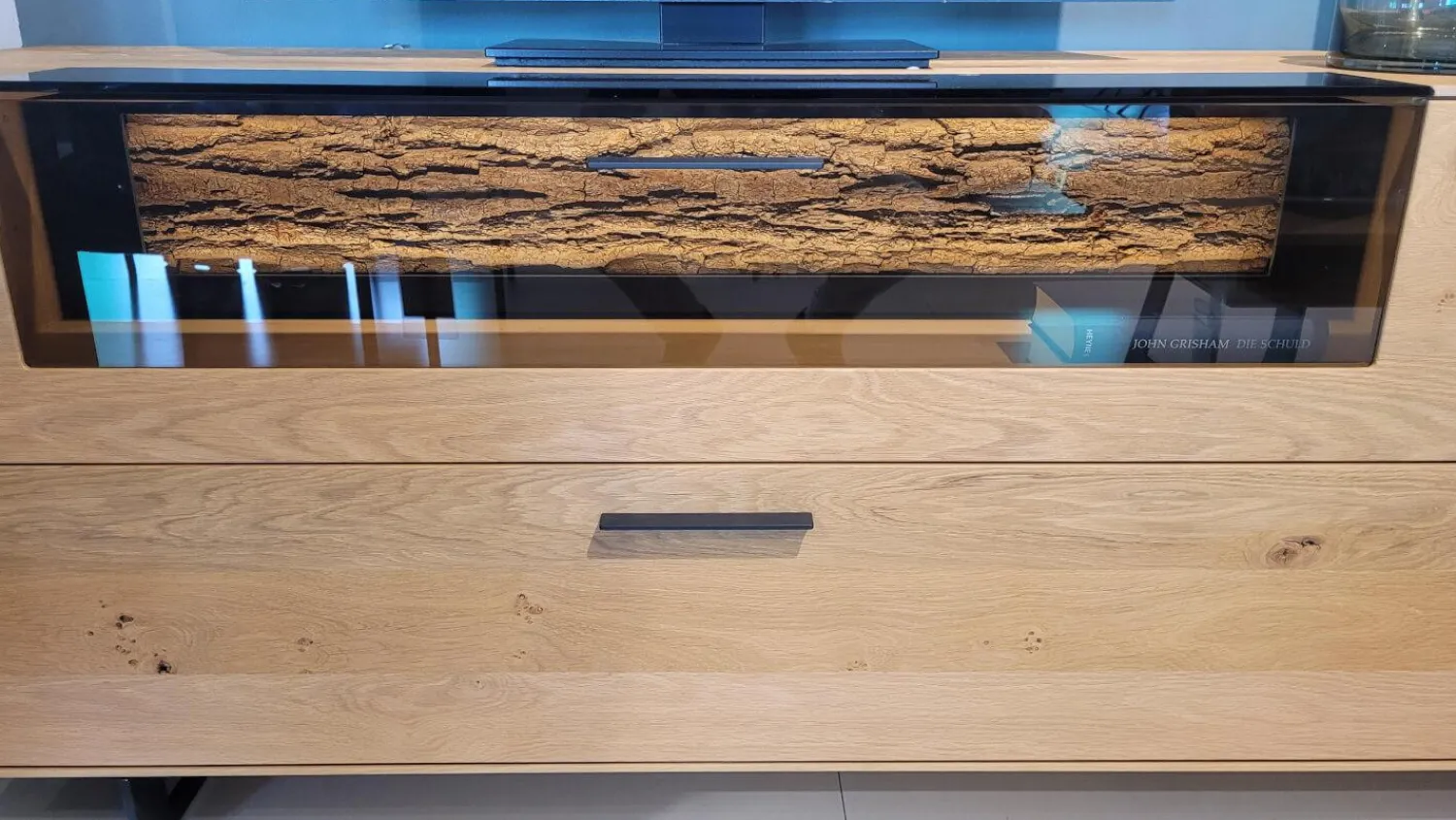 Hartmann Wohnwände & Tv-Lowboards|Wohnwand Runa Kerneiche Massiv Natur Gebürstet Applikation Rinde Metall Anthrazit Mit Beleuchtung