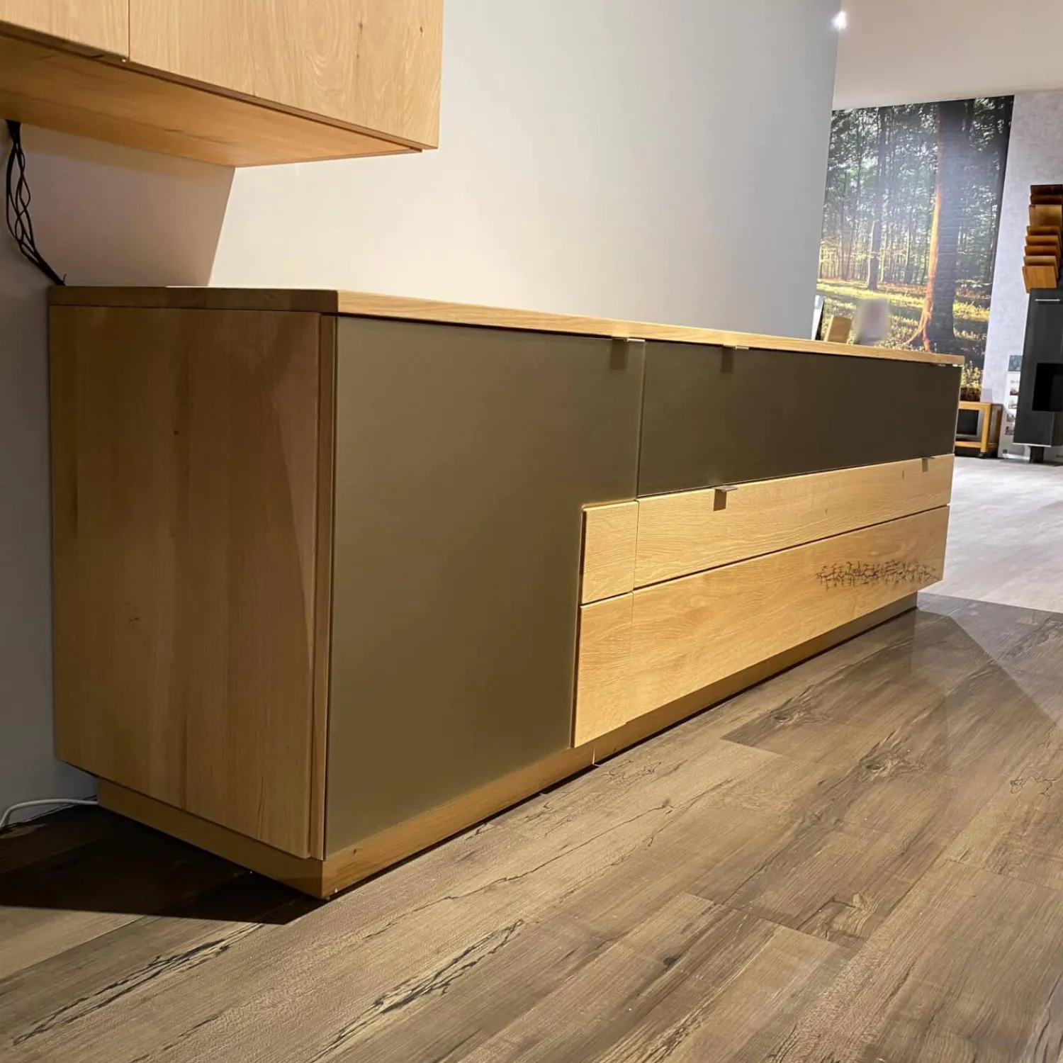 Wimmer Wohnwände & Tv-Lowboards|Wohnwand Signatura Rustikale Asteiche Bianco Akzente In Satinierten Bronzeglas Nickelfarbig Nickelfarbig