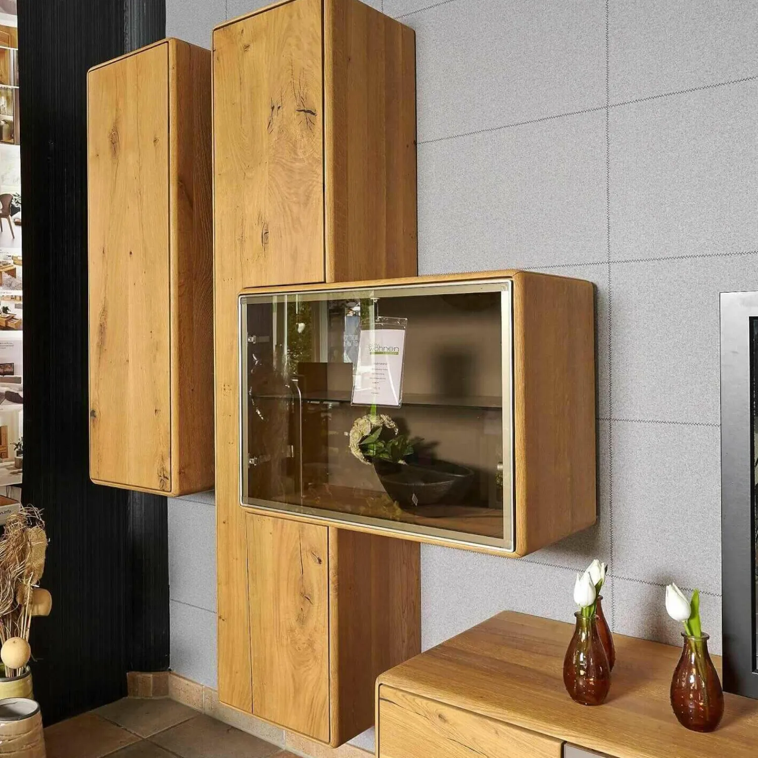 Wöstmann Wohnwände & Tv-Lowboards|Wohnwand Sineo Europäische Wildeiche Bohleneiche Gebürstet Mit Beleuchtung Und Mattglas-Akzent