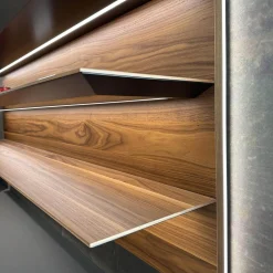 Kettnaker Wohnwände & Tv-Lowboards|Wohnwand Soma Lack Und Glas Graphit Matt Grau Mit Paneelsystem Nussbaum Massivoptik Und Beleuchtung