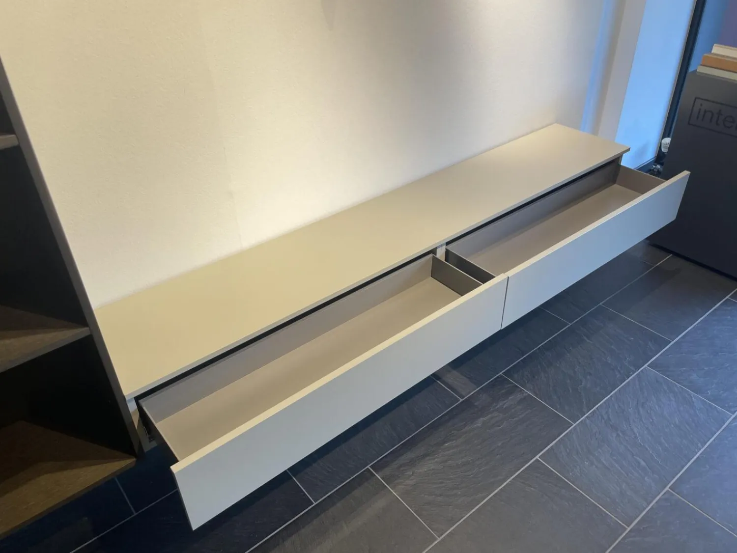 Interlübke Wohnwände & Tv-Lowboards|Wohnwand Tavi Lack M 23 Muschel Grau Mit Eiche D83 Achat Schwarz