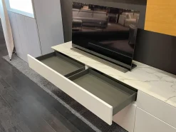 Hülsta Wohnwände & Tv-Lowboards|Wohnwand Tetrim A Korpus Und Front Lack Reinweiß Weiß Und Eiche Natur Rahmen Silberfarbig Mit LED Beleuchtung