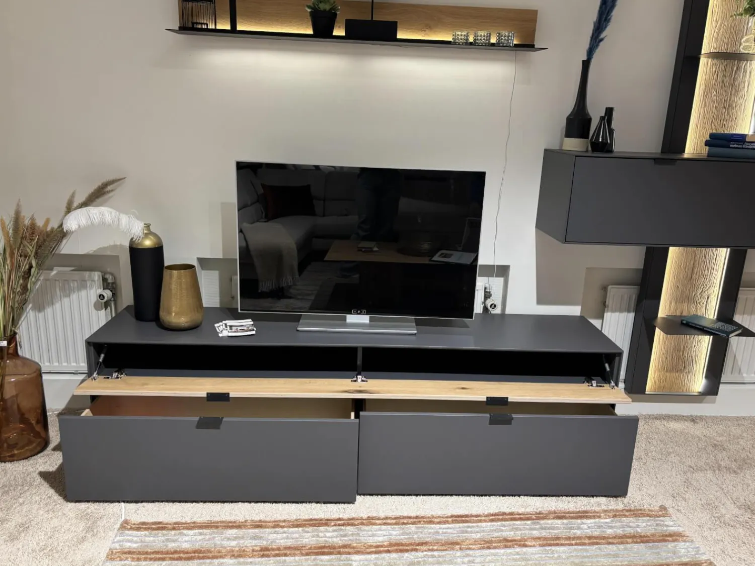 Natura Wohnwände & Tv-Lowboards|Wohnwand Tucson Lack Graphitgrau Akzent Wildeiche Mit Beleuchtung Und Funkdimmer