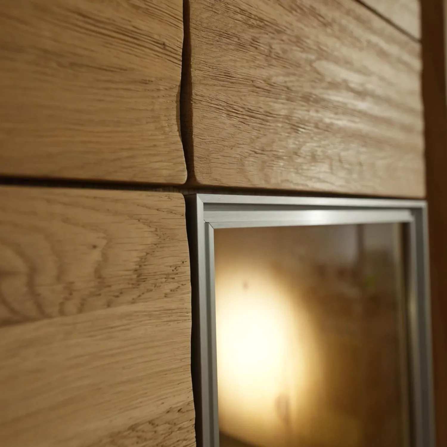 Voglauer Wohnwände & Tv-Lowboards|Wohnwand V Montana Wildeiche Geölt Glasrückwand Optiwhite Weiß Mit Beleuchtung Inklusive 2 Vitrinen