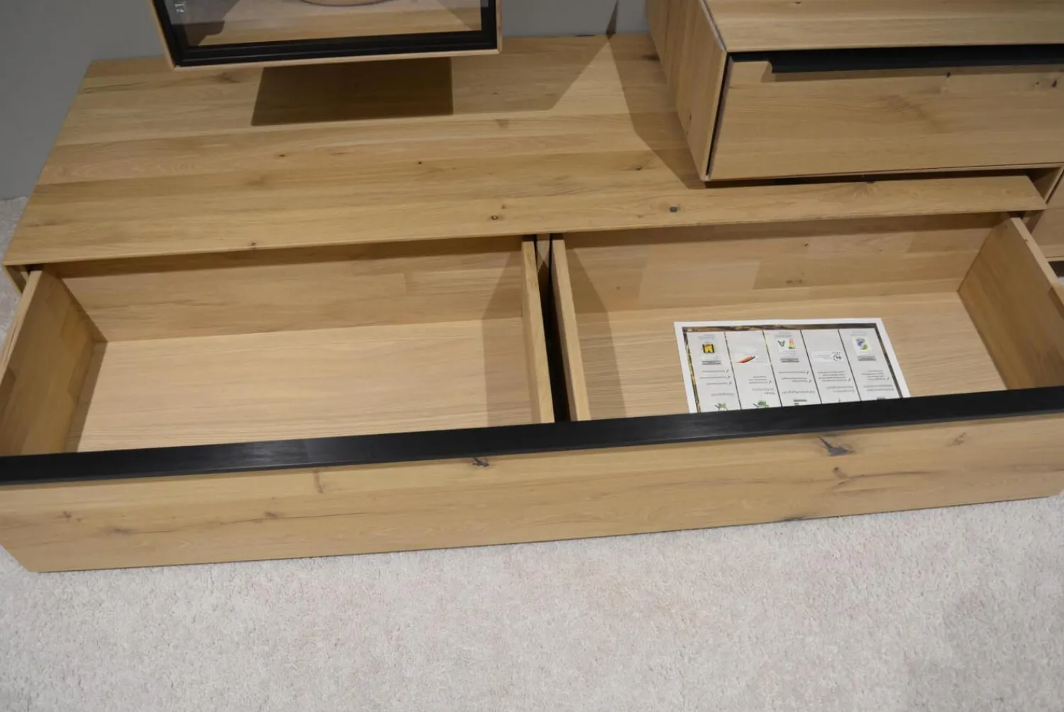 Decker Wohnwände & Tv-Lowboards|Wohnwand Valero Asteiche Massiv Bianco Geölt Front Klarglas