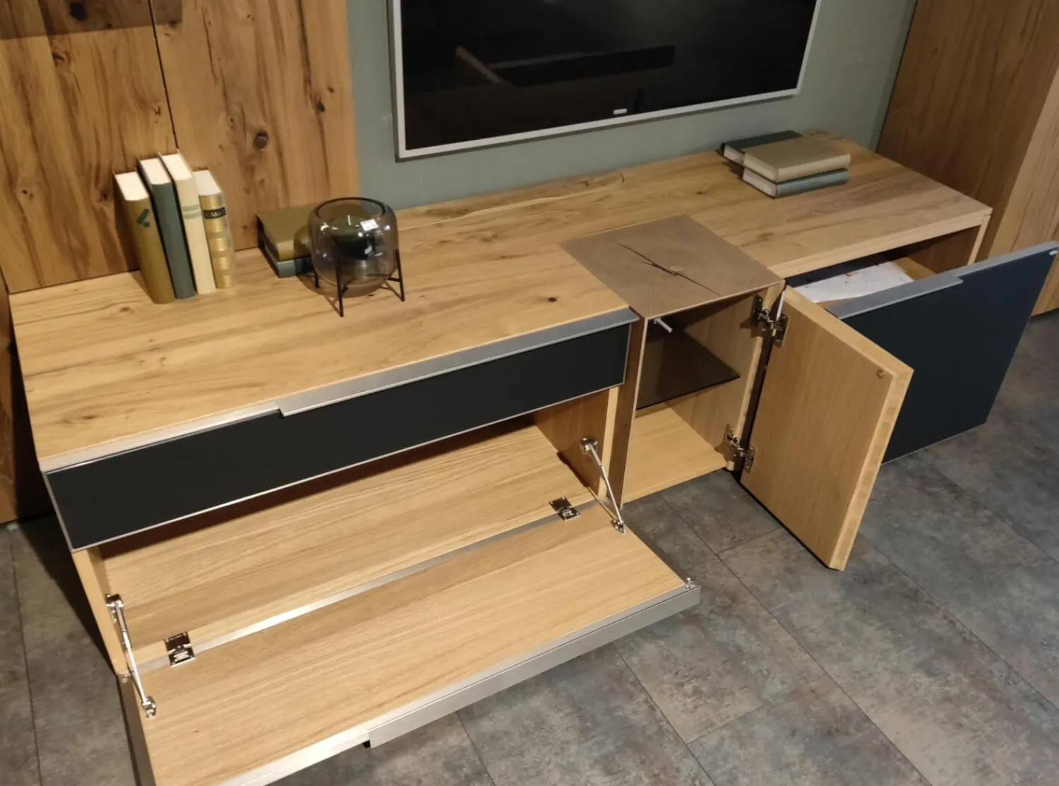 Voglauer Wohnwände & Tv-Lowboards|Wohnwand V-Alpin Eiche Altholz Colorglas Anthrazit Satiniert