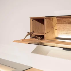 Hartmann Wohnwände & Tv-Lowboards|Wohnwand Vera 7210W Kerneiche Umato Massiv Oberfläche Sägegrau Gebürstet Lackiert Applikation Metall Titan Mit Beleuchtung