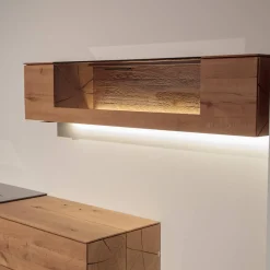 Hartmann Wohnwände & Tv-Lowboards|Wohnwand Vera 7210W Kerneiche Umato Massiv Oberfläche Sägegrau Gebürstet Lackiert Applikation Metall Titan Mit Beleuchtung