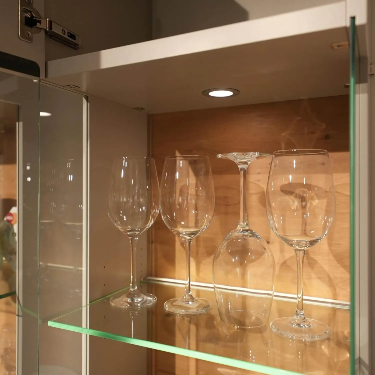 Rietberger Möbelwerke Wohnwände & Tv-Lowboards|Wohnwand Vienna 35 36011 Lack Grau Akzente Asteiche Griffe Edelstahl Inklusive Beleuchtung