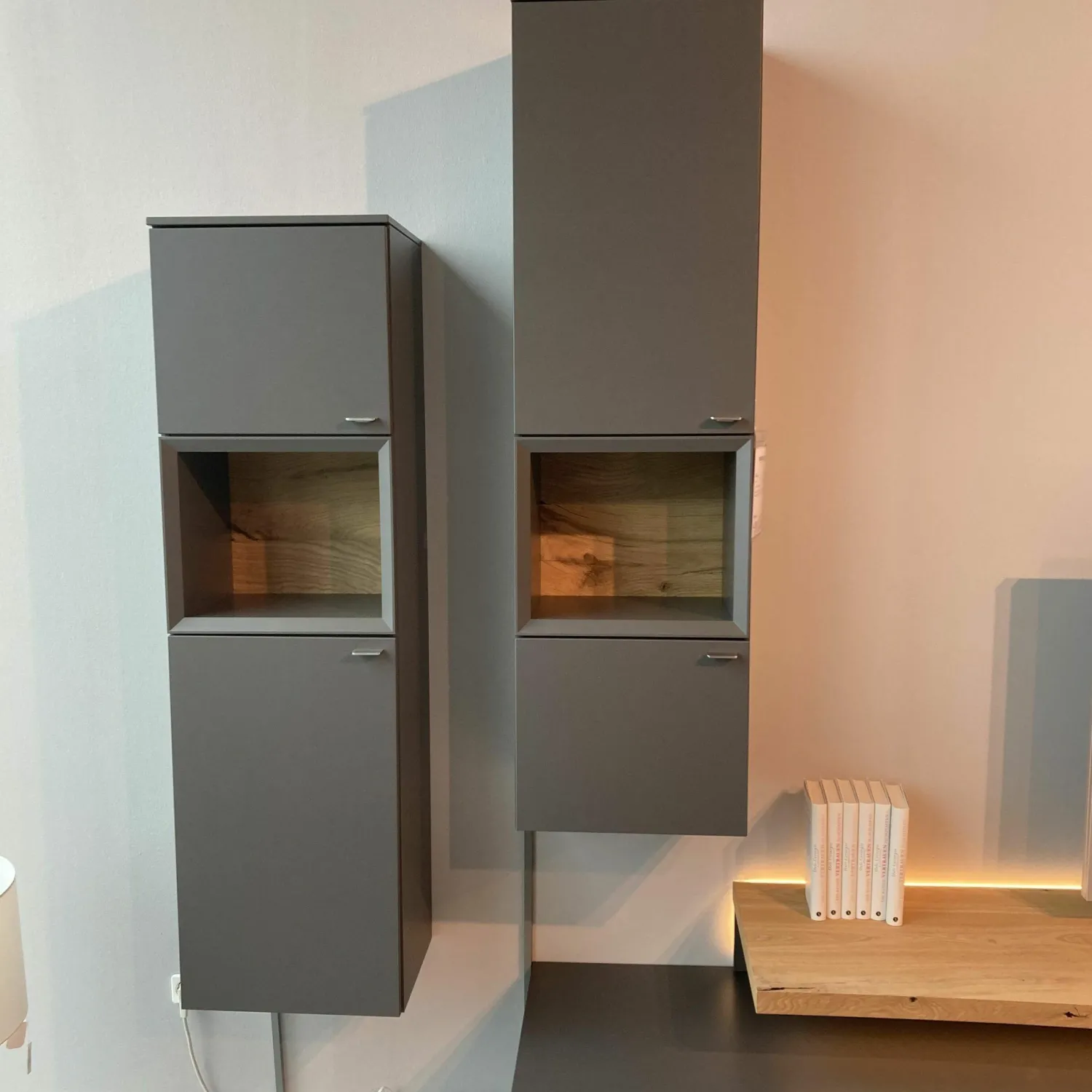 Venjakob Wohnwände & Tv-Lowboards|Wohnwand Vitus Eiche Rustico Hell Geölt Lack Schiefergrau Mit Beleuchtungspaket