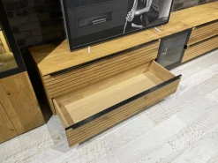 WK Wohnen Wohnwände & Tv-Lowboards|Wohnwand WK 490 Baristo Asteiche Massiv Naturbelassen Geölt Front Rillenoptik Mit LED Beleuchtung