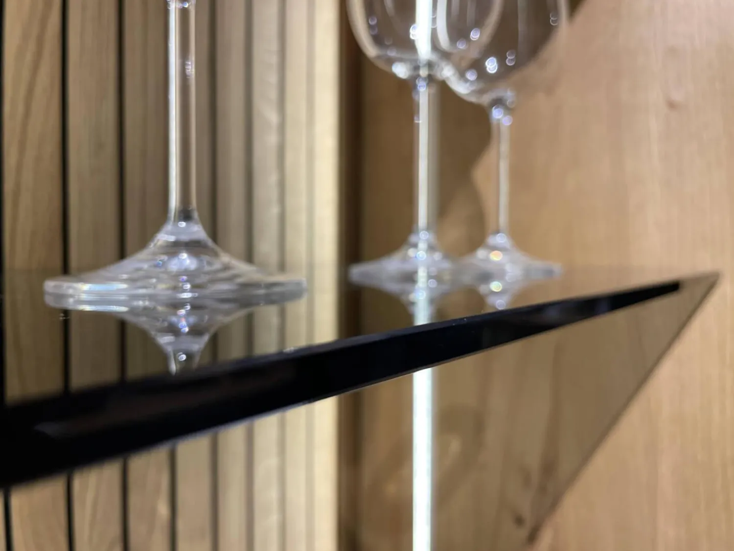 WK Wohnen Wohnwände & Tv-Lowboards|Wohnwand WK 490 Baristo Asteiche Massiv Naturbelassen Geölt Front Rillenoptik Mit LED Beleuchtung